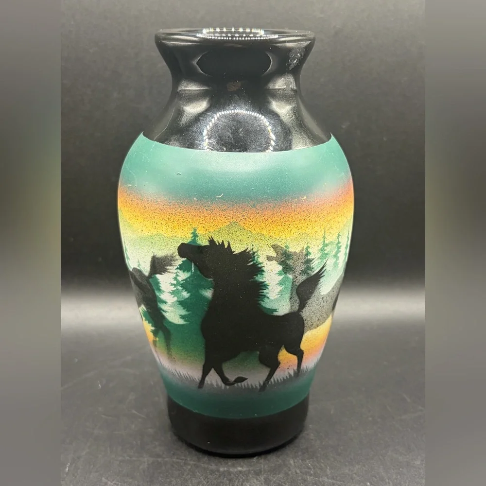 Benally Dine Signed Cedar Mesa Native American Made Pottery Wild Horses Vase